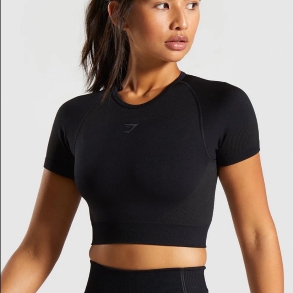 Gym shark ultra seamless crop top NWT black S short sleeve